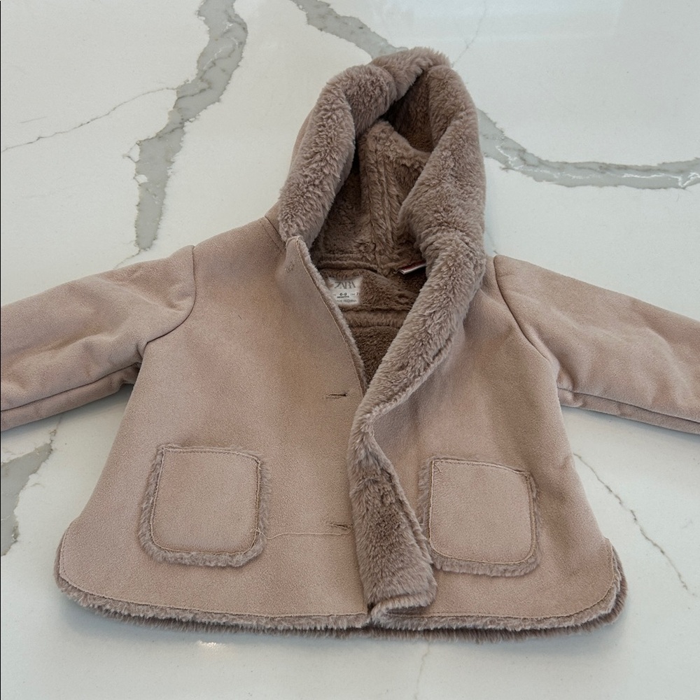 Zara Kids' Beige Puffer Jacket with Faux Fur